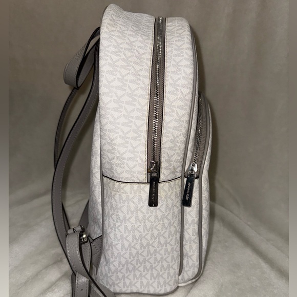 Michael Kors Abby large leather logo backpack - Picture 5 of 6